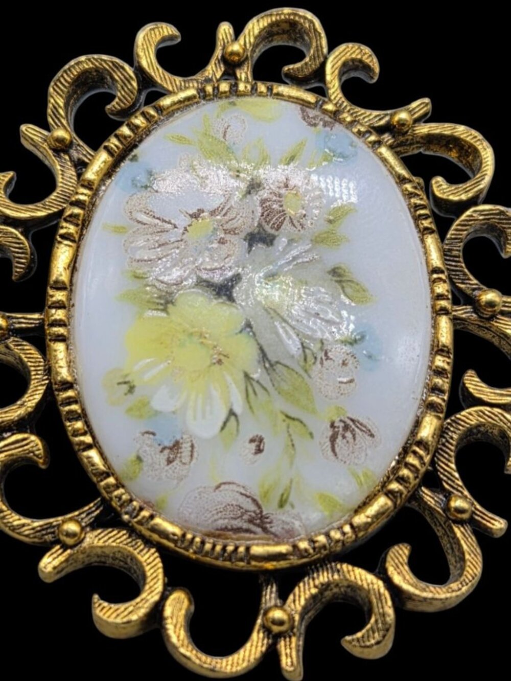 VTG Floral Porcelain Cameo Brooch Pendant Brooch Gold Tone Openwork Filigree - Picture 7 of 8